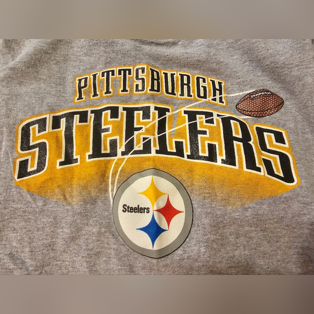 Pittsburgh Steelers kids t-shirt.  Size:L (7)